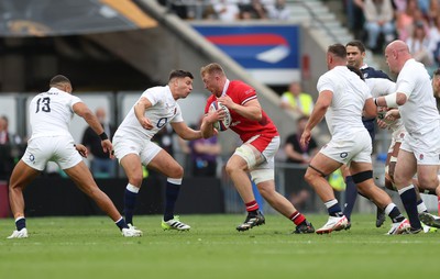 120823 - England v Wales, Summer Nations Series 2023 - Tommy Reffell of Wales presses forward