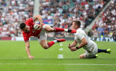 120823 - England v Wales, Summer Nations Series 2023 - Wales are awarded a penalty try after Freddie Steward of England tackles Josh Adams of Wales in the air