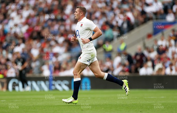 120823 - England v Wales - Summer Nations Series - Freddie Steward of England goes off the field for his yellow card