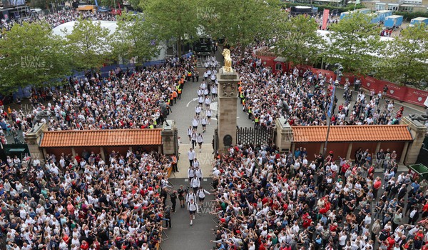 120823 - England v Wales, Summer Nations Series 2023 - The England team arrive at Twickenham ahead of the match