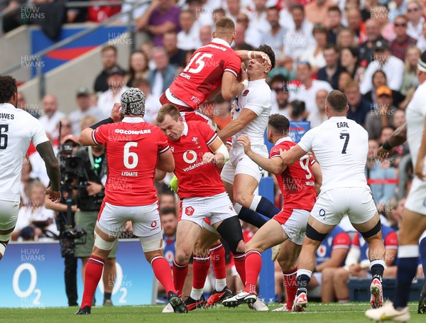 120823 - England v Wales, Summer Nations Series 2023 - Liam Williams of Wales collides with Henry Arundell of England