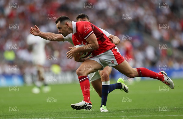 120823 - England v Wales, Summer Nations Series 2023 - Tomos Williams of Wales races in to score try