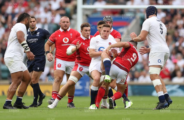 120823 - England v Wales, Summer Nations Series 2023 - Freddie Steward of England and Tomos Williams of Wales compete for the ball