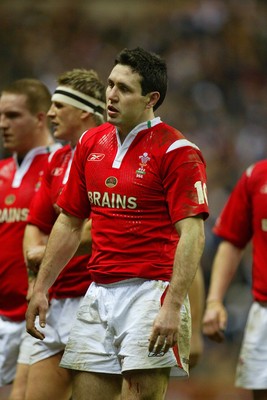 04.02.06.. England v Wales, RBS Six Nations, Twickenham Wales' Stephen Jones leaves the field 