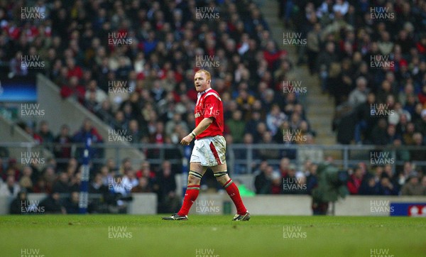 04.02.06.. England v Wales, RBS Six Nations, Twickenham Wales, Martyn Williams leaves the field after being sin-binned 