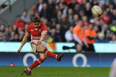 250212 - England v Wales - RBS Six Nations 2012 -Leigh Halfpenny of Wales kicks at goal