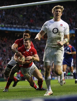 250212 - England v Wales, RBS 6 Nations - Wales' Scott Williams celebrates after scoring try