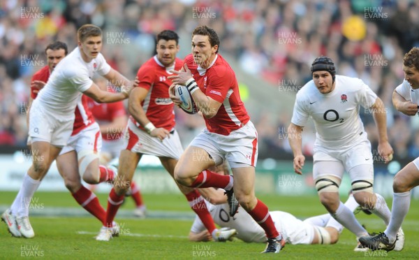 250212 - England v Wales - RBS Six Nations 2012 -George North of Wales breaks