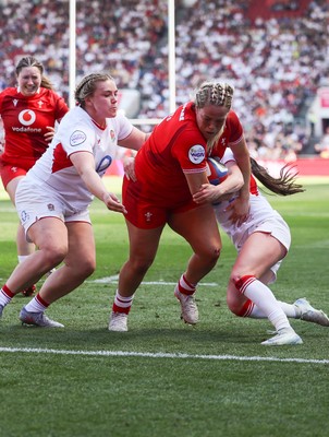 250426 - England v Wales, 2026 Guinness Women’s 6 Nations - Kelsey Jones of Wales powers over to score try