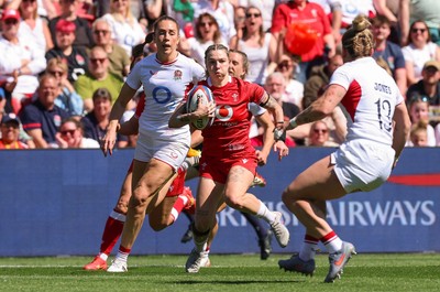 250426 - England v Wales, 2026 Guinness Women’s 6 Nations - Keira Bevan of Wales breaks away