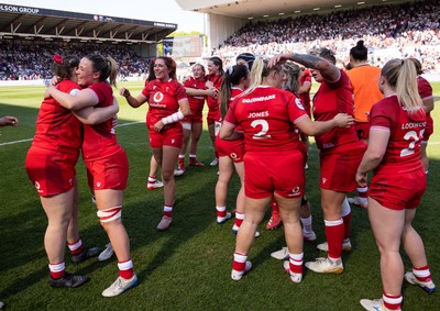 250426 - England v Wales, 2026 Guinness Women’s 6 Nations - Wales players embrace each other at the end of the match