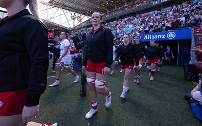 250426 - England v Wales, 2026 Guinness Women’s 6 Nations - Branwen Metcalfe of Wales walks out at the start of the match