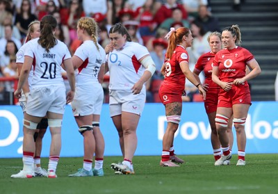 250426 - England v Wales, 2026 Guinness Women’s 6 Nations - Georgia Evans of Wales, Alisha Joyce of Wales and Kelsey Jones of Wales