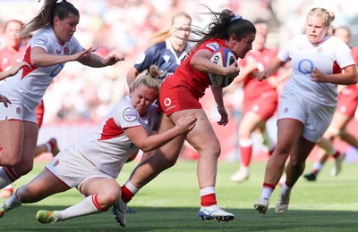 250426 - England v Wales, 2026 Guinness Women’s 6 Nations - Kayleigh Powell of Wales charges for the line