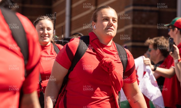 250426 - England v Wales, 2026 Guinness Women’s 6 Nations - Carys Phillips of Wales as the Wales team arrive at Ashton Gate