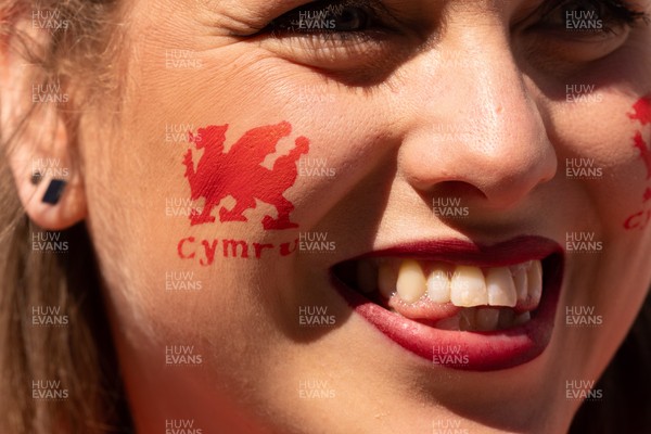 250426 - England v Wales, 2026 Guinness Women’s 6 Nations - Wales fans wait for the team to arrive