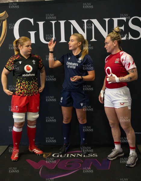 250426 - England v Wales, 2026 Guinness Women’s 6 Nations -  Coin toss with captains Bethan Lewis of Wales and England’s Megan Jones