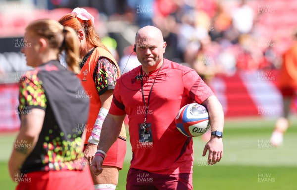 250426 - England v Wales, 2026 Guinness Women’s 6 Nations - Sean Lynn, Wales Women head coach during warm up