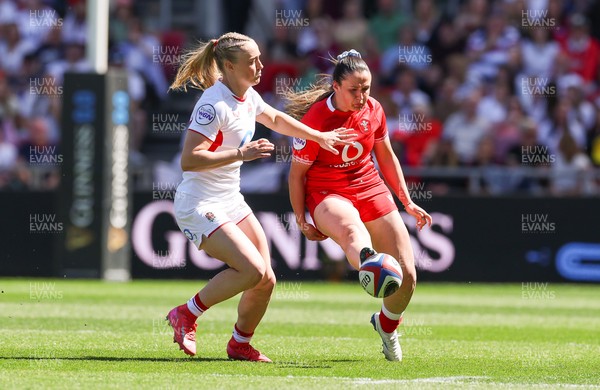 250426 - England v Wales, 2026 Guinness Women’s 6 Nations - Lleucu George of Wales kicks the ball ahead