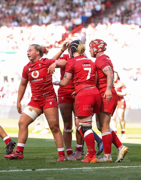 250426 - England v Wales, 2026 Guinness Women’s 6 Nations - Bethan Lewis of Wales powers over to score try