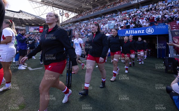 250426 - England v Wales, 2026 Guinness Women’s 6 Nations - Kelsey Jones of Wales walks out at the start of the match
