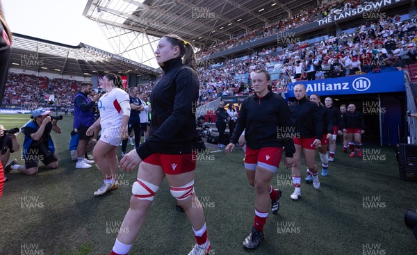 250426 - England v Wales, 2026 Guinness Women’s 6 Nations - Gwen Crabb of Wales walks out at the start of the match