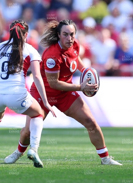 250426 - England v Wales, 2026 Guinness Women’s 6 Nations - Courtney Keight of Wales