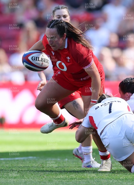 250426 - England v Wales, 2026 Guinness Women’s 6 Nations - Courtney Keight of Wales