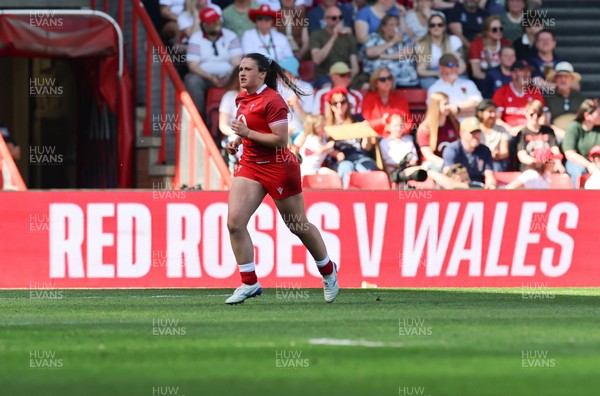 250426 - England v Wales, 2026 Guinness Women’s 6 Nations - Kayleigh Powell of Wales leaves the pitch after being shown a yellow card