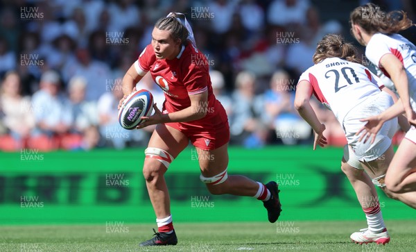 250426 - England v Wales, 2026 Guinness Women’s 6 Nations - Bryonie King of Wales