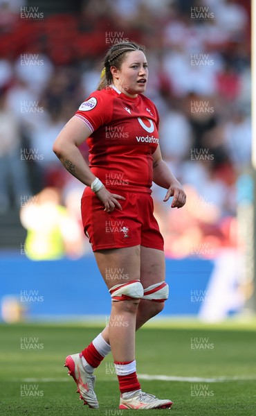 250426 - England v Wales, 2026 Guinness Women’s 6 Nations - Gwen Crabb of Wales