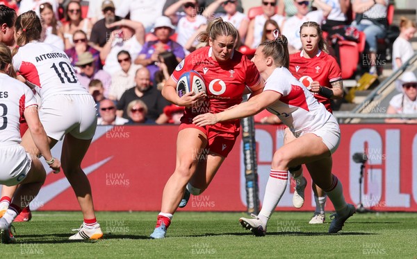 250426 - England v Wales, 2026 Guinness Women’s 6 Nations - Freya Bell of Wales charges forward on her debut