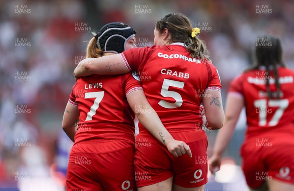 250426 - England v Wales, 2026 Guinness Women’s 6 Nations - Bethan Lewis of Wales and Gwen Crabb of Wales