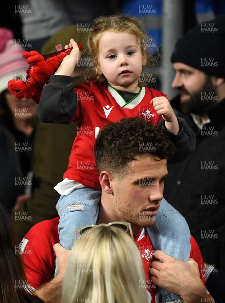 260222 - England v Wales - Guinness Six Nations 2022 - Kieran Hardy of Wales with daughter Piper