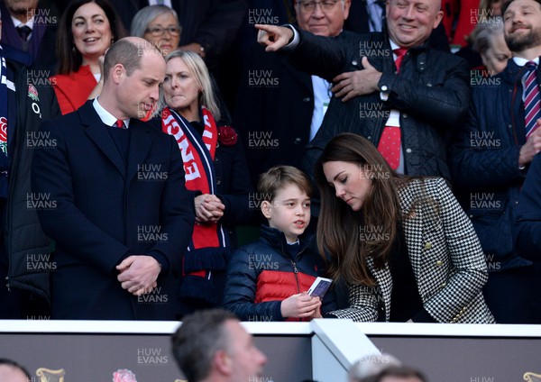 260222 - England v Wales - Guinness Six Nations 2022 - HRH The Duke of Cambridge Prince William, Prince George and Dutchess of Cambridge ahead of kick off