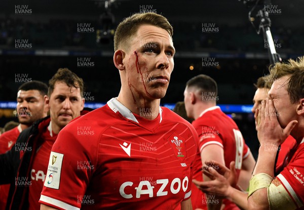 260222 - England v Wales - Guinness Six Nations 2022 - Liam Williams of Wales at the end of the game