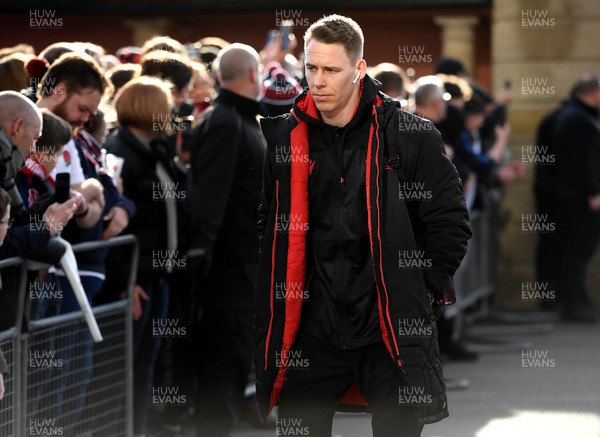 260222 - England v Wales - Guinness Six Nations 2022 - Liam Williams of Wales arrives
