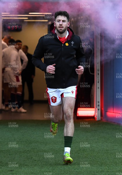 260222 - England v Wales - Guinness Six Nations 2022 - Alex Cuthbert of Wales runs out for his 50th cap