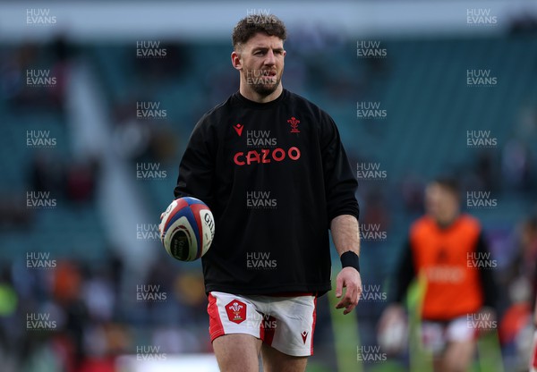 260222 - England v Wales - Guinness 6 Nations - Alex Cuthbert of Wales during the warm up