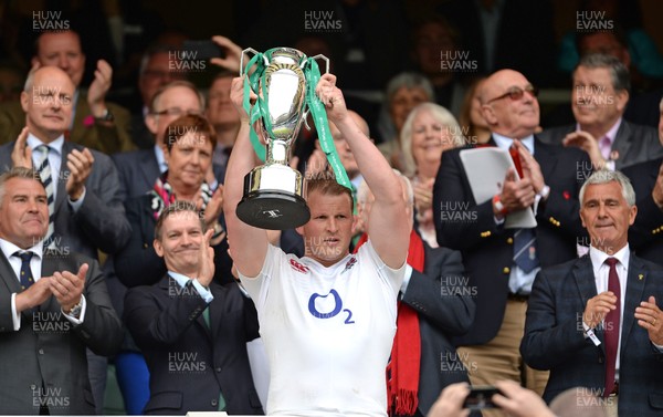 290516 - England v Wales - Old Mutual Wealth Cup -Dylan Hartley of England lifts the trophy at the end of the game