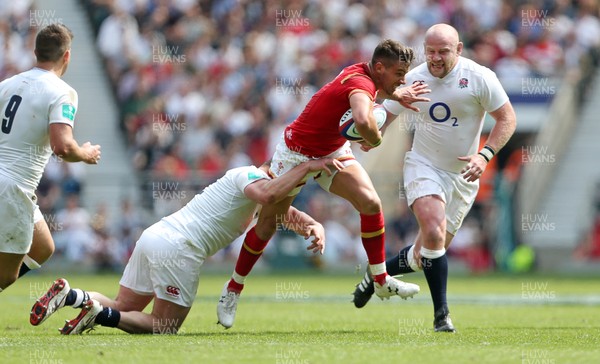 290516 - England v Wales - Old Mutual Wealth Cup - Rhys Webb of Wales is tackled by Dylan Hartley of England