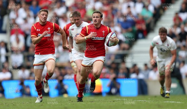 290516 - England v Wales - Old Mutual Wealth Cup - Hallam Amos of Wales makes a break