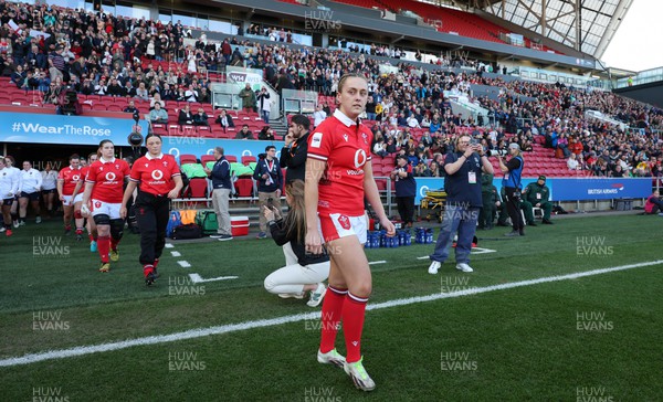 300324 - England v Wales, Guinness Women’s 6 Nations - Hannah Jones of Wales lead her team out at the start of the match