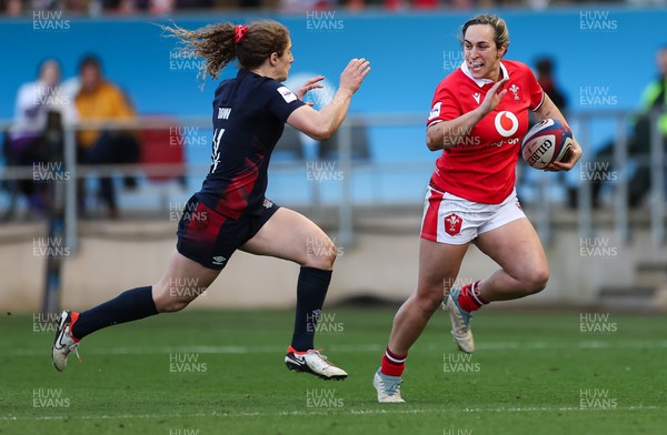 300324 - England v Wales, Guinness Women’s 6 Nations - Courtney Keight of Wales takes on Abby Dow of England