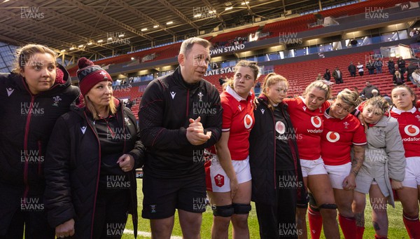 300324 - England v Wales, Guinness Women’s 6 Nations - Ioan Cunningham, Wales Women head coach speaks to the players at the end of the match