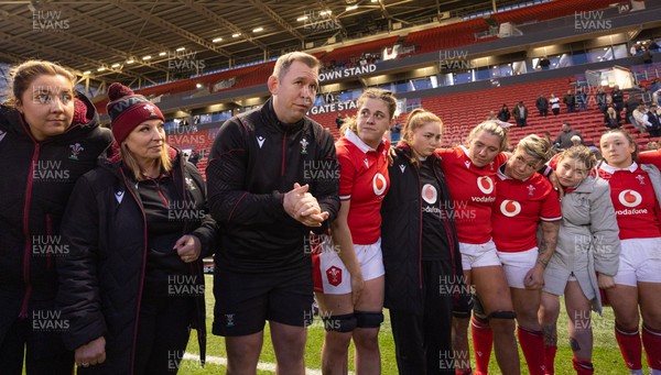 300324 - England v Wales, Guinness Women’s 6 Nations - Ioan Cunningham, Wales Women head coach speaks to the players at the end of the match