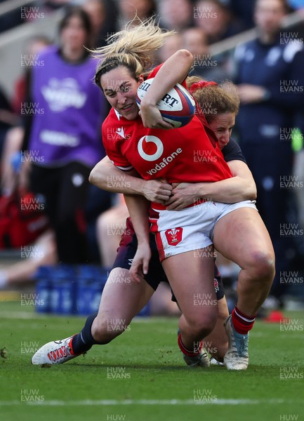 300324 - England v Wales, Guinness Women’s 6 Nations - Courtney Keight of Wales takes on Abby Dow of England