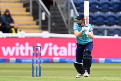 160526 - England Women v New Zealand Women - Metro Bank One Day International - Heather Knight of England Women batting