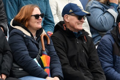 160526 - England Women v New Zealand Women - Metro Bank One Day International - Fans