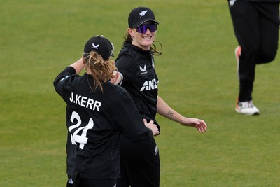 160526 - England Women v New Zealand Women - Metro Bank One Day International - Rosemary Mair of New Zealand Women catches the ball to dismiss Freya Kemp of England Women